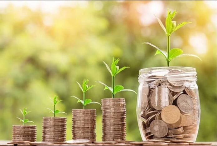 Five common money mistakes that prevent salaried professionals from saving money